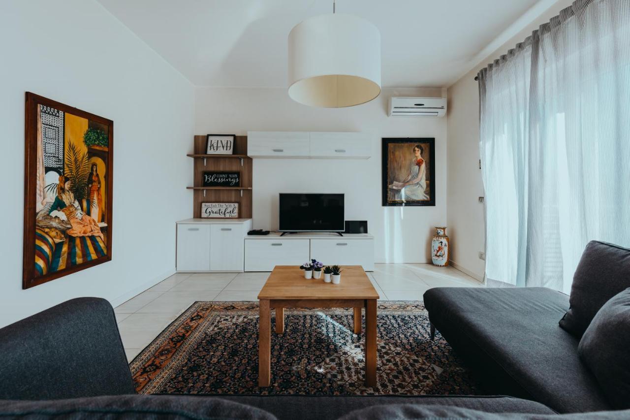 Ferienwohnung The Attico Padenghe sul Garda Exterior foto