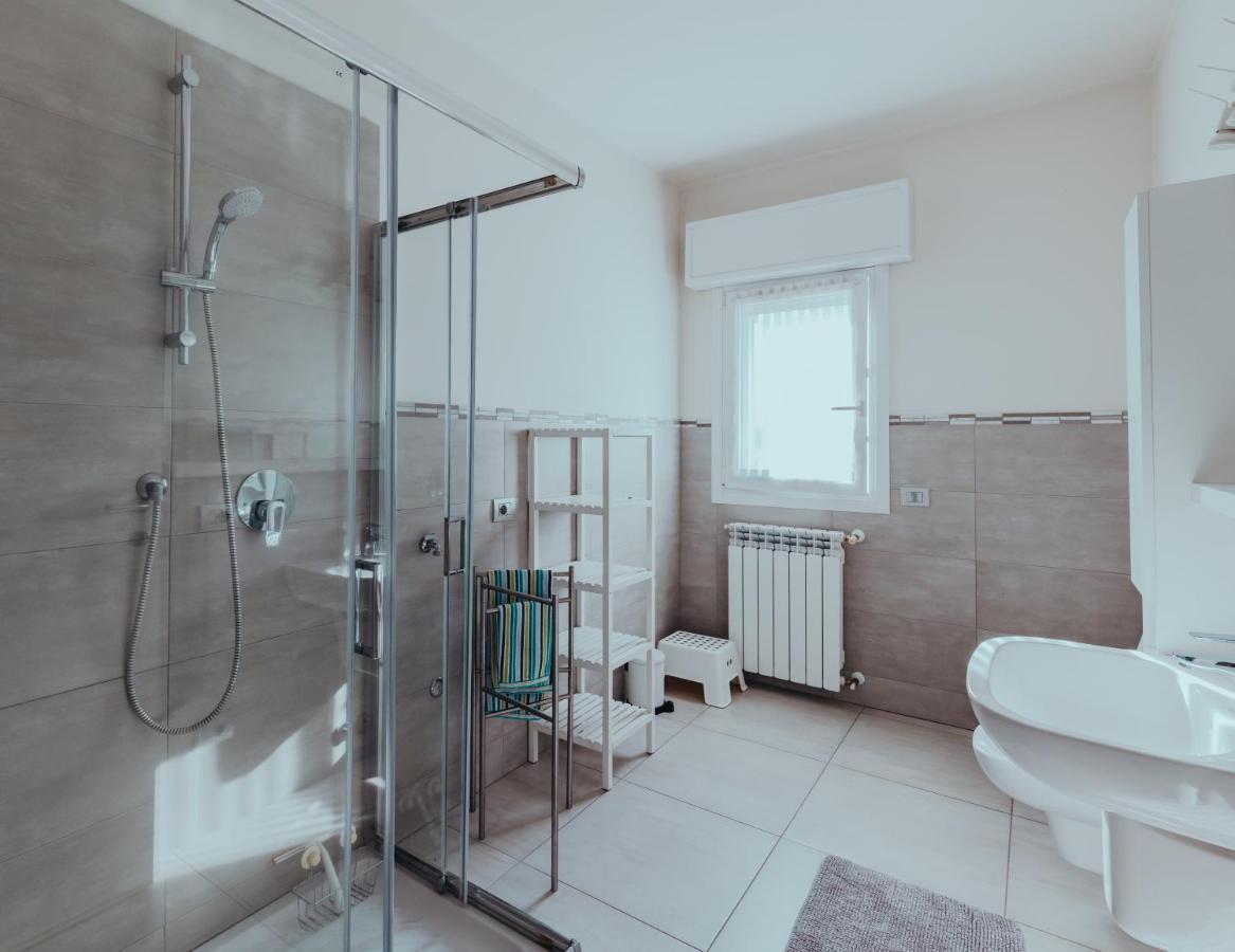 Ferienwohnung The Attico Padenghe sul Garda Exterior foto