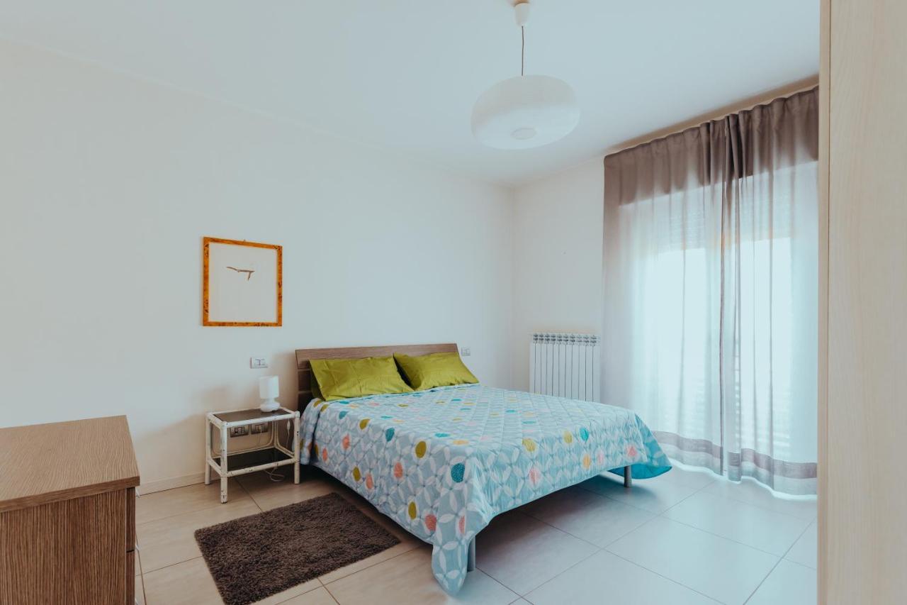 Ferienwohnung The Attico Padenghe sul Garda Exterior foto