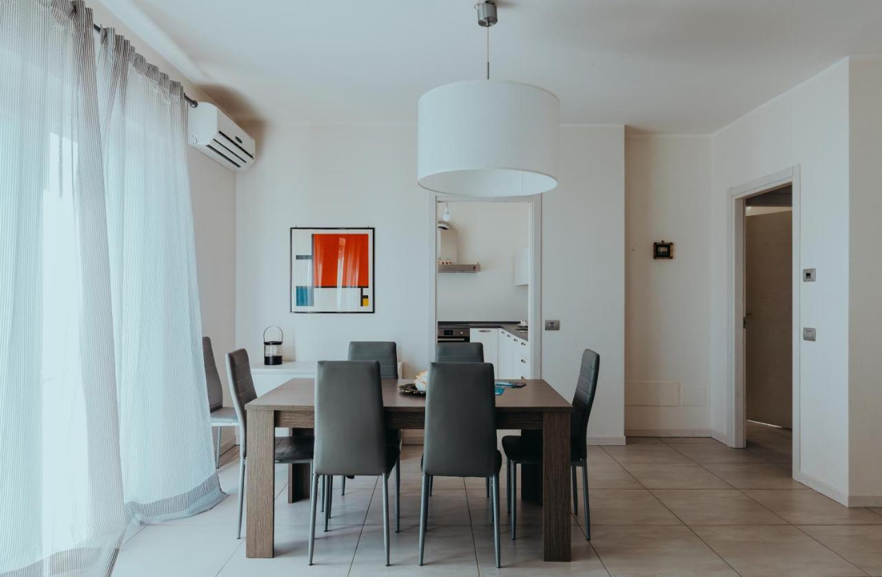 Ferienwohnung The Attico Padenghe sul Garda Exterior foto