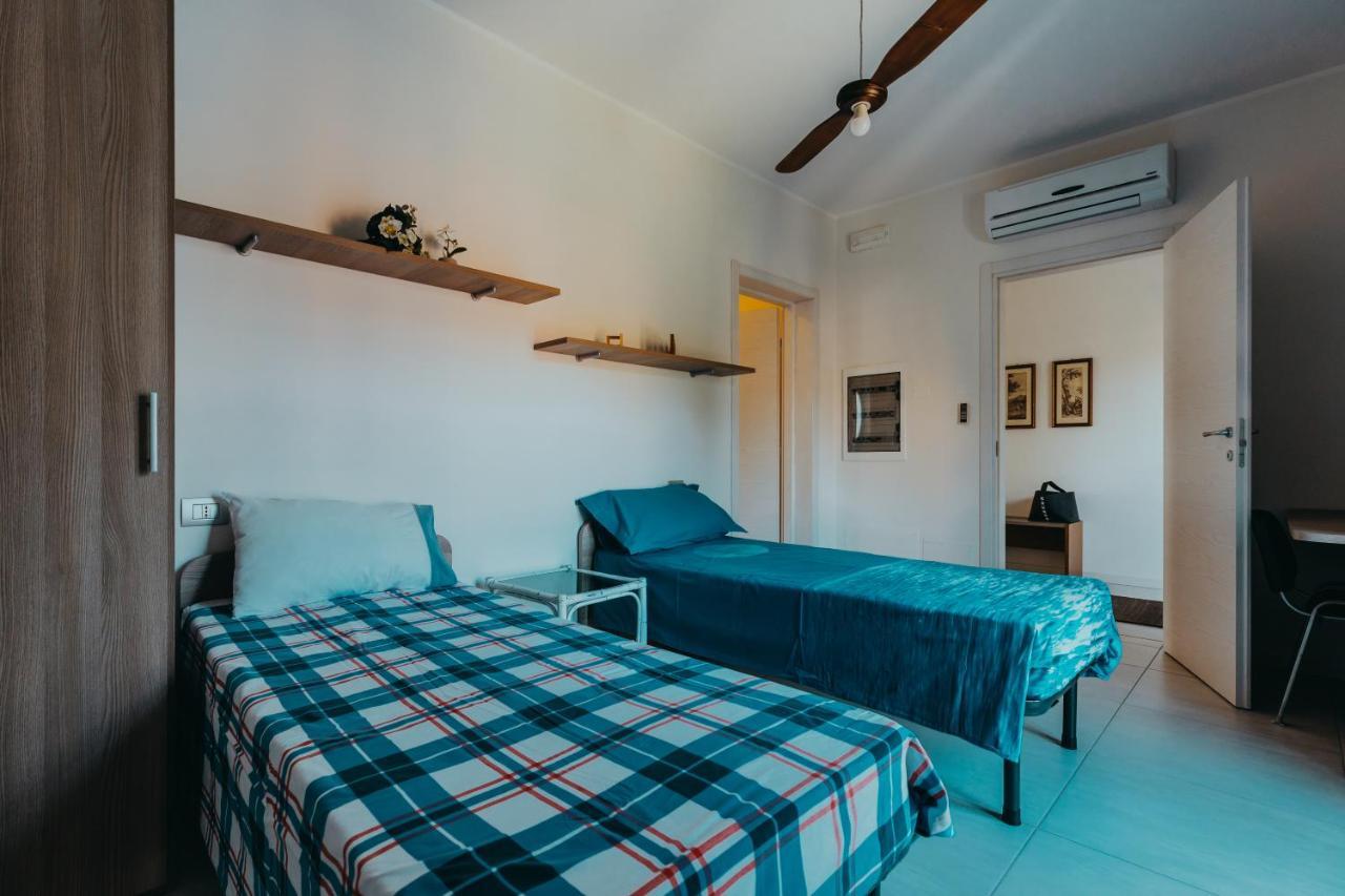 Ferienwohnung The Attico Padenghe sul Garda Exterior foto