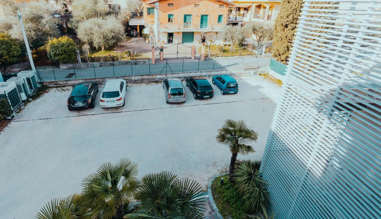 Ferienwohnung The Attico Padenghe sul Garda Exterior foto