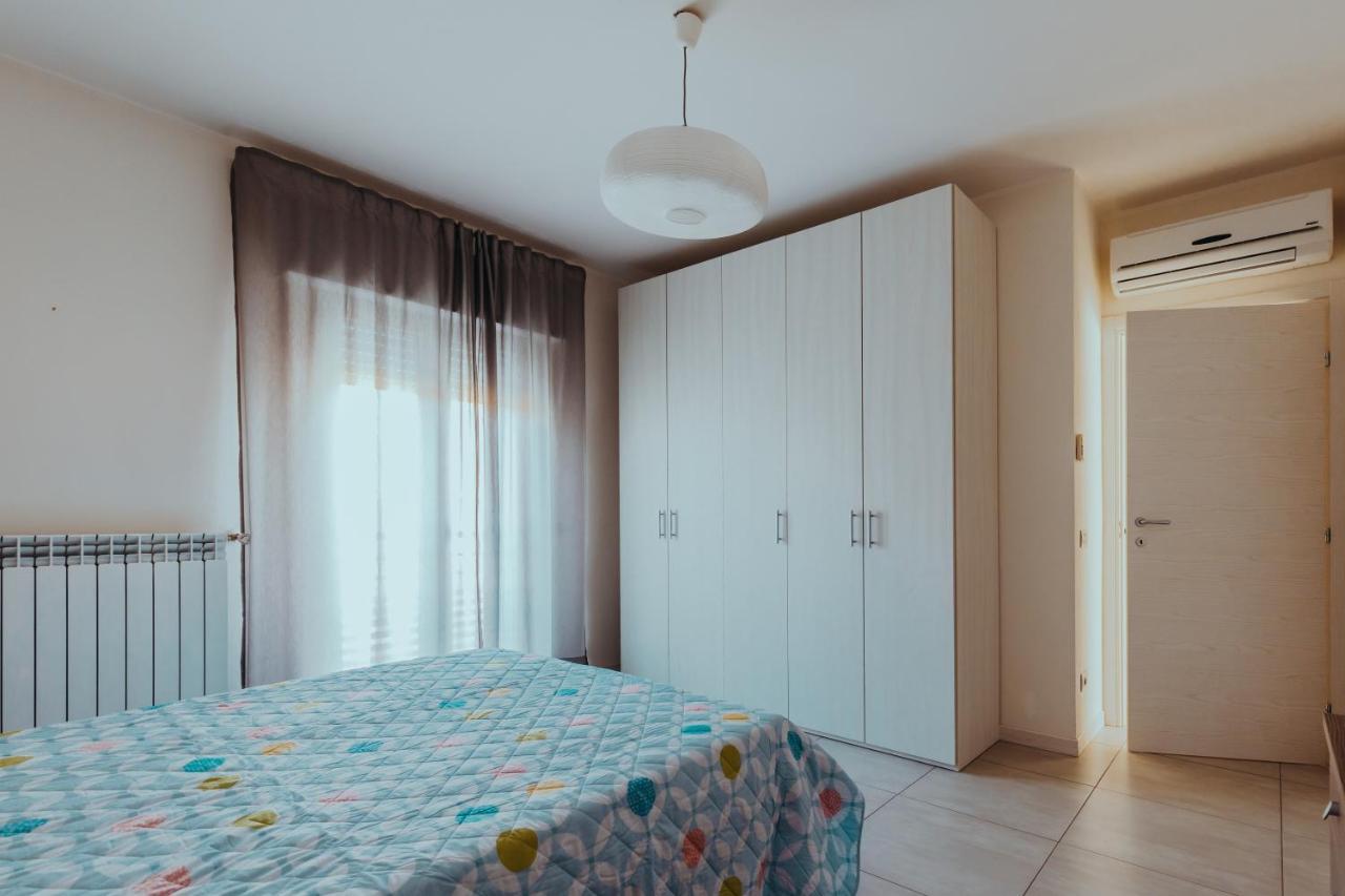 Ferienwohnung The Attico Padenghe sul Garda Exterior foto