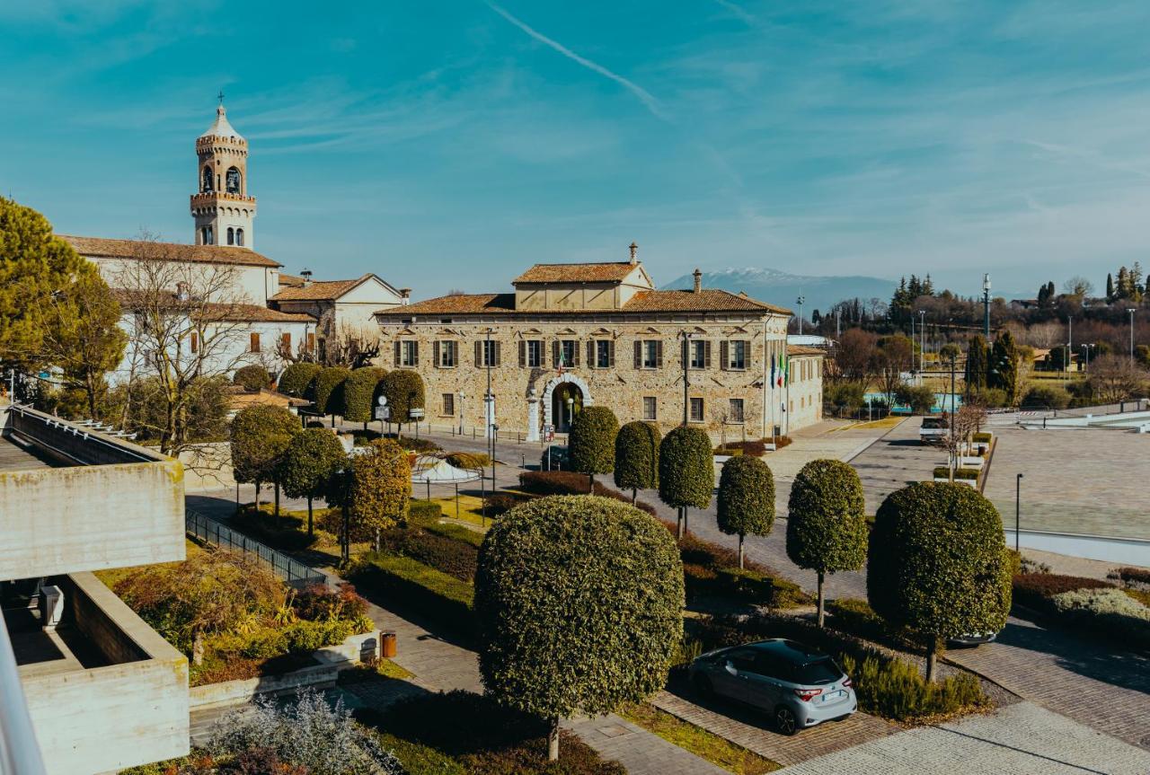 Ferienwohnung The Attico Padenghe sul Garda Exterior foto